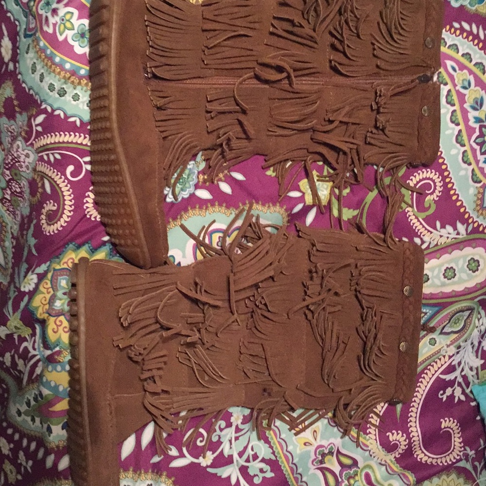 Moccasin boots